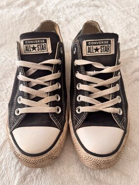 Black Converse Low Top Canvas Sneakers Women’s 8 Men’s 6